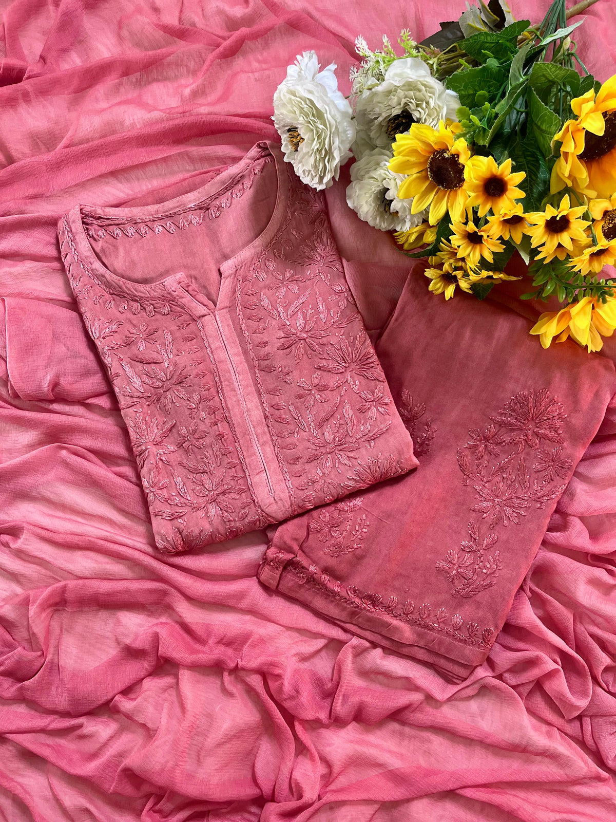 Bella Ombre Chikankari Full set