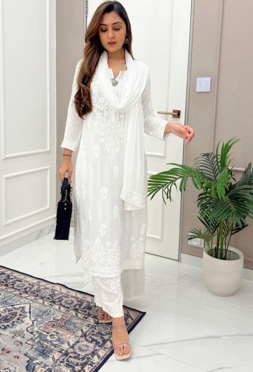 Farheen White Soft Cotton Chikankari Kurta Set