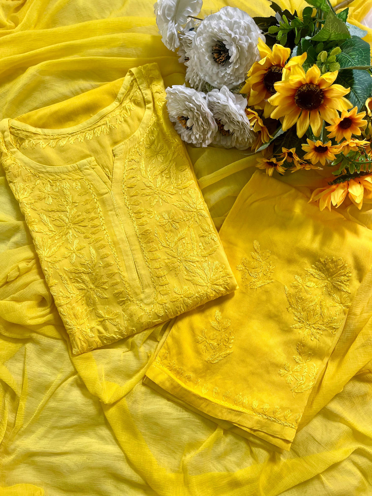 Bella Ombre Chikankari Full set