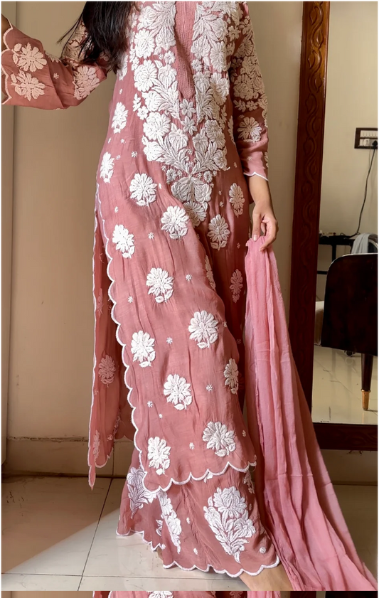 Best Seller 3D Handembroidred Chikankari Crepe Silk Scallop Cutwork Set