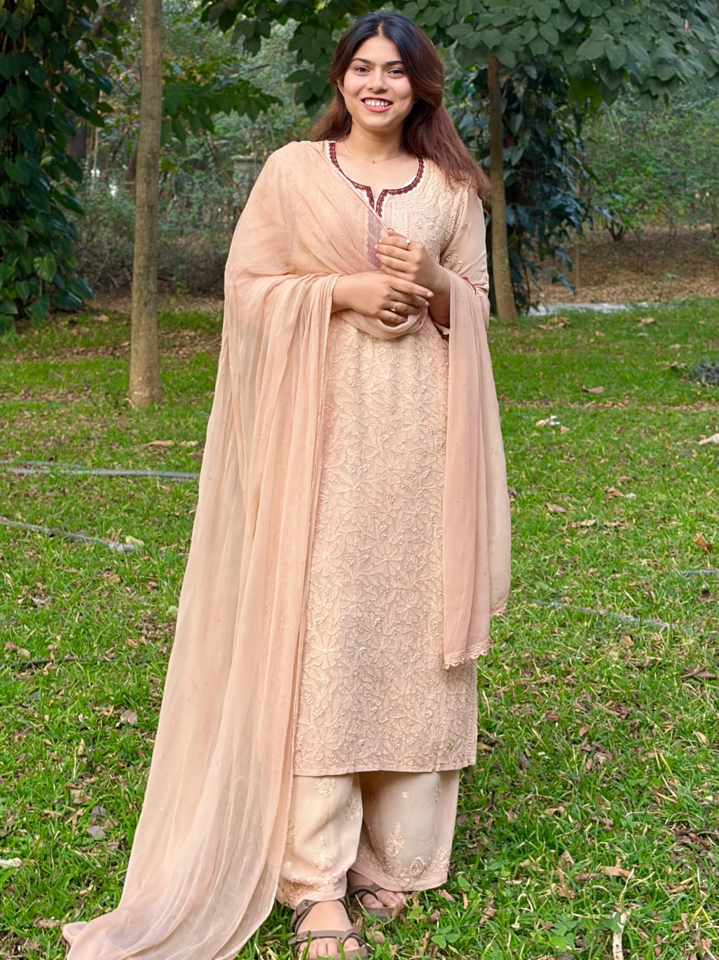 Full Jaal Resham Thread Hand Embroidered Viscose Set
